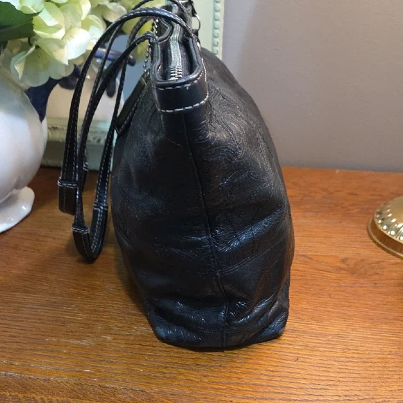 Coach Black Bag with Signature Logo - Picture 3 of 12